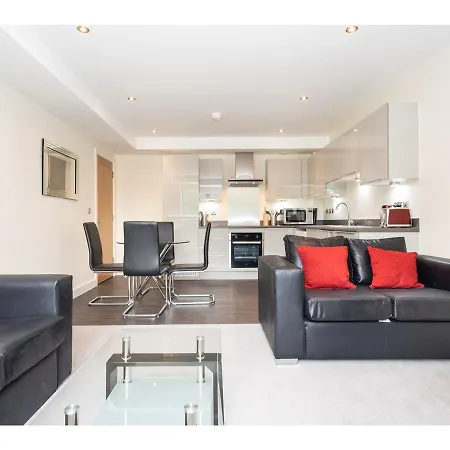 4 Chapel Stylish 2-bed Flat Near Centre Pass The Keys York