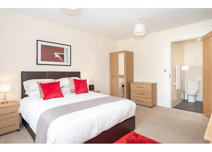 4 Chapel Stylish 2-bed Flat Near Centre Pass The Keys York