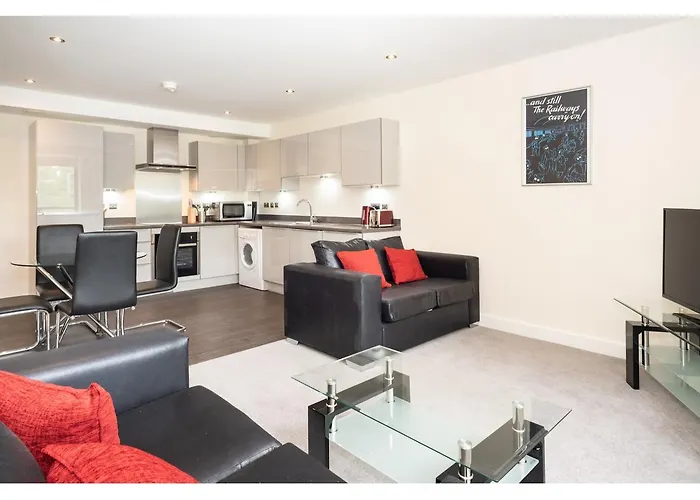 Апартаменты 4 Chapel Stylish 2-bed Flat Near Centre Pass The Keys