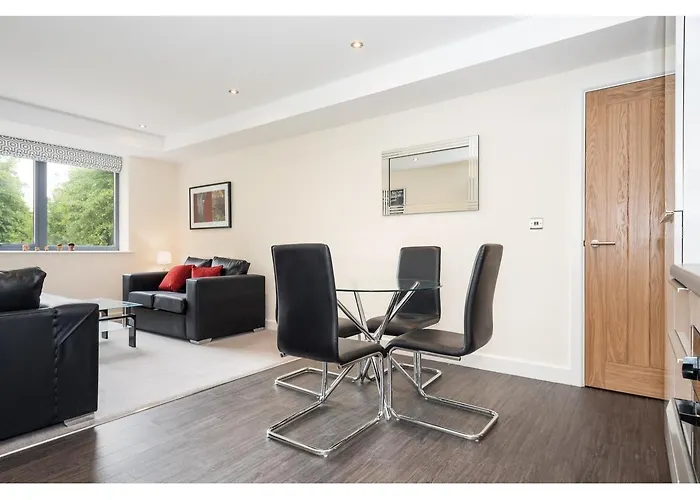 Apartament 4 Chapel Stylish 2-bed Flat Near Centre Pass The Keys *