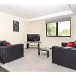 4 Chapel Stylish 2-bed Flat Near Centre Pass The Keys Apartment York