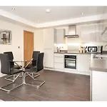 4 Chapel Stylish 2-bed Flat Near Centre Pass The Keys Apartment