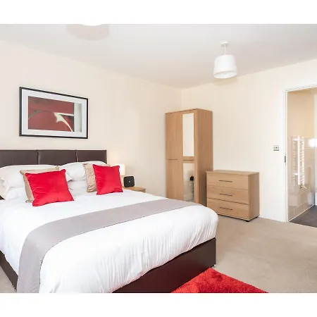4 Chapel Stylish 2-bed Flat Near Centre Pass The Keys יורק
